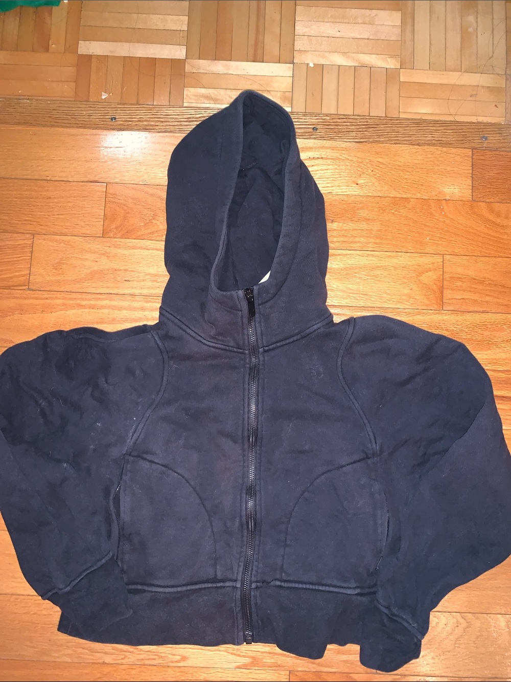 Lululemon cropped hoodie